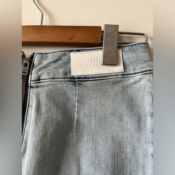 Aritzia The Casting Denim Pencil Skirt - Picture 4 of 8